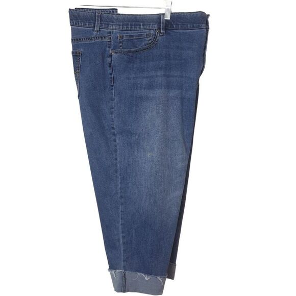 Red River Womens Plus Denim Capri 24W  Jeans Cuffed Hem Stretchy Preppy Clean - Picture 4 of 6